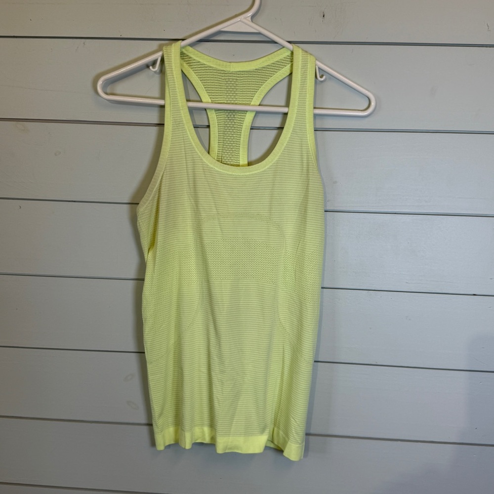 Lululemon swiftly tech‎ tank top yellow women's size 6